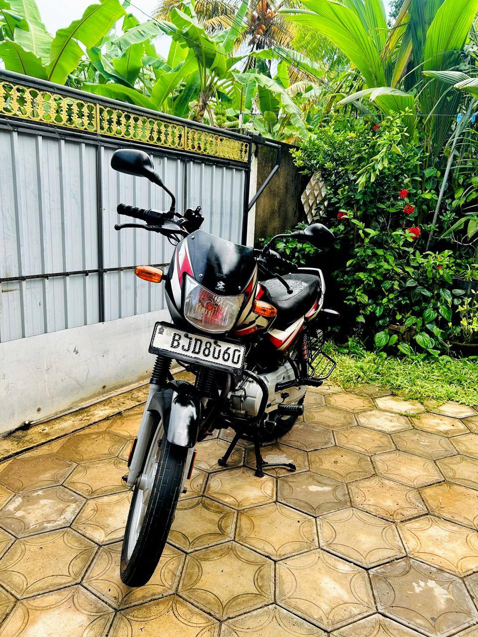 Bajaj CT100 ES 2023