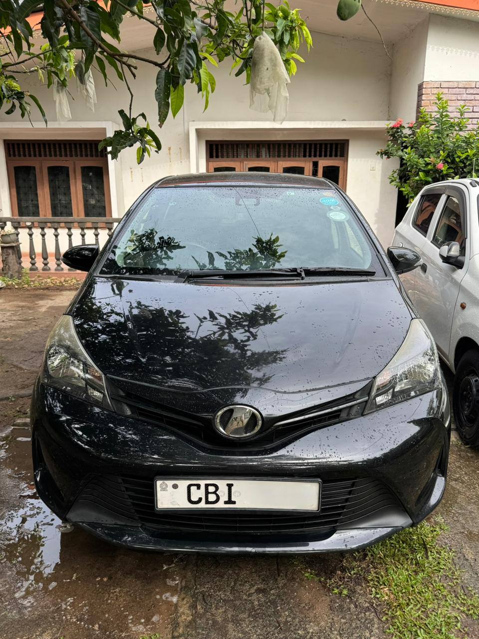 Toyota Vitz 2015 For Sale