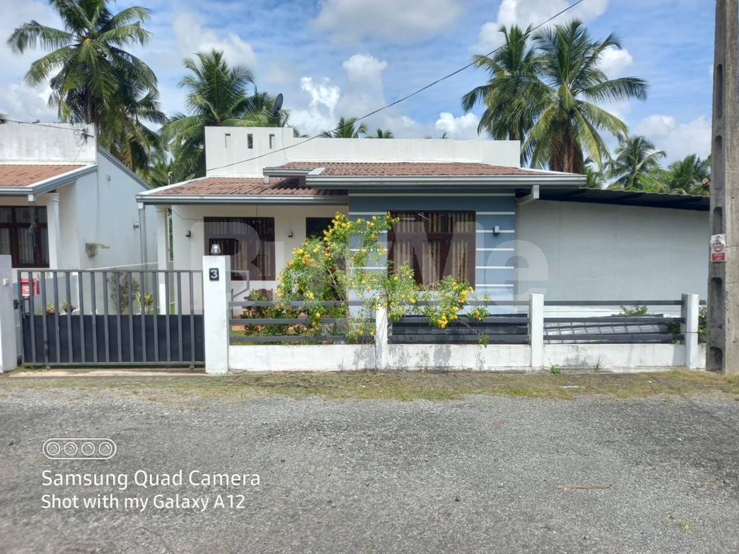 BEAUTIFUL PEACEFUL HOUSE FOR SALE IN HANWELLA  ARTIGALA