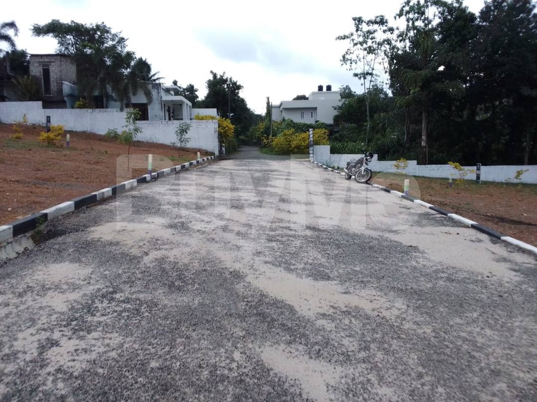 LAND FOR SALE IN THALAWATHUGODA - NOTTING HILL BY SAVI LANDS