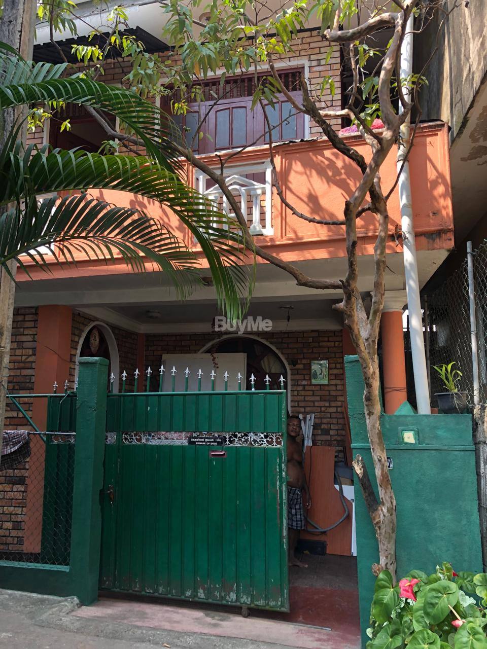 House For Sale At dehiwala off robert road