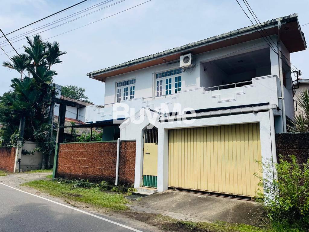 HOUSE FOR SALE IN PELAWATHTHA BATTARAMULLA WITH FURNITURE
