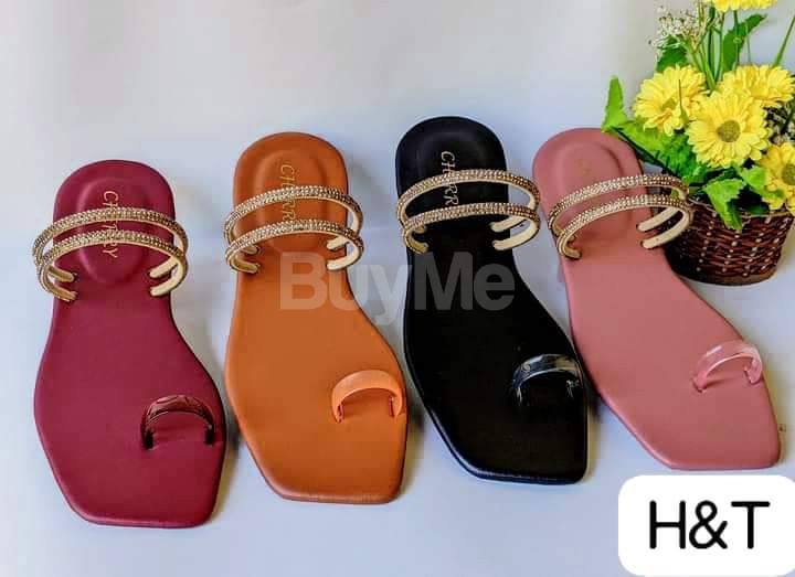 TRENDY LADIES SLIPPERS