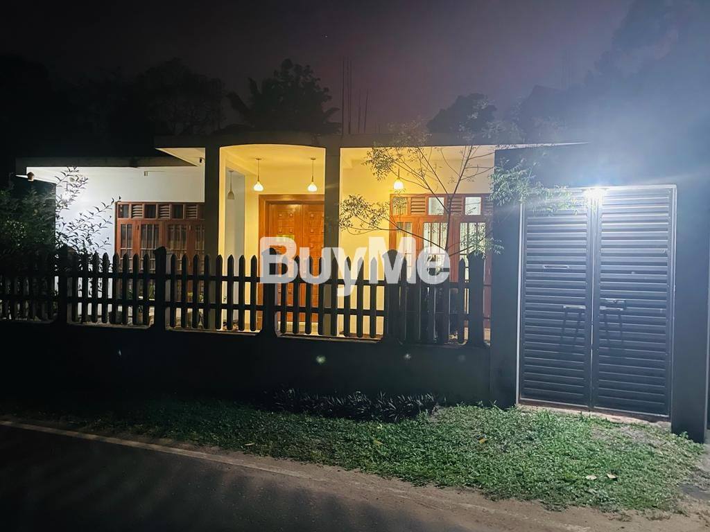 HOUSE FOR SALE IN NAWAGAMUWA KALUTARA WITH FURNITURE
