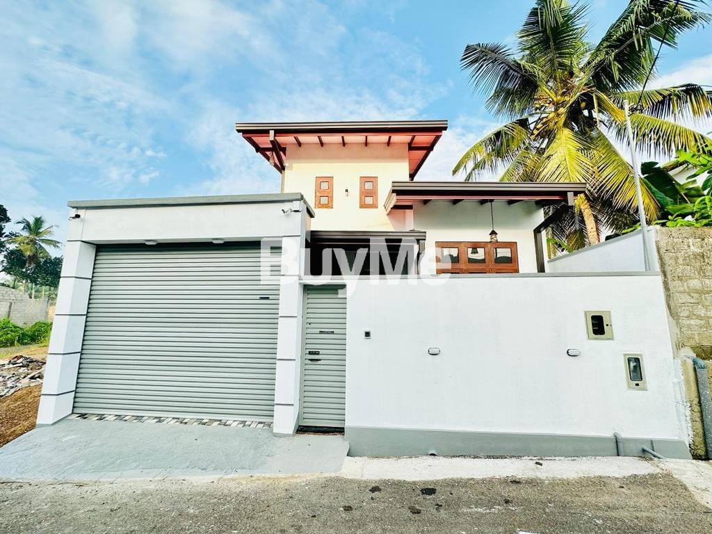 NEWLY BUILT HOUSE FOR SALE IN KORATHOTA KADUWELA