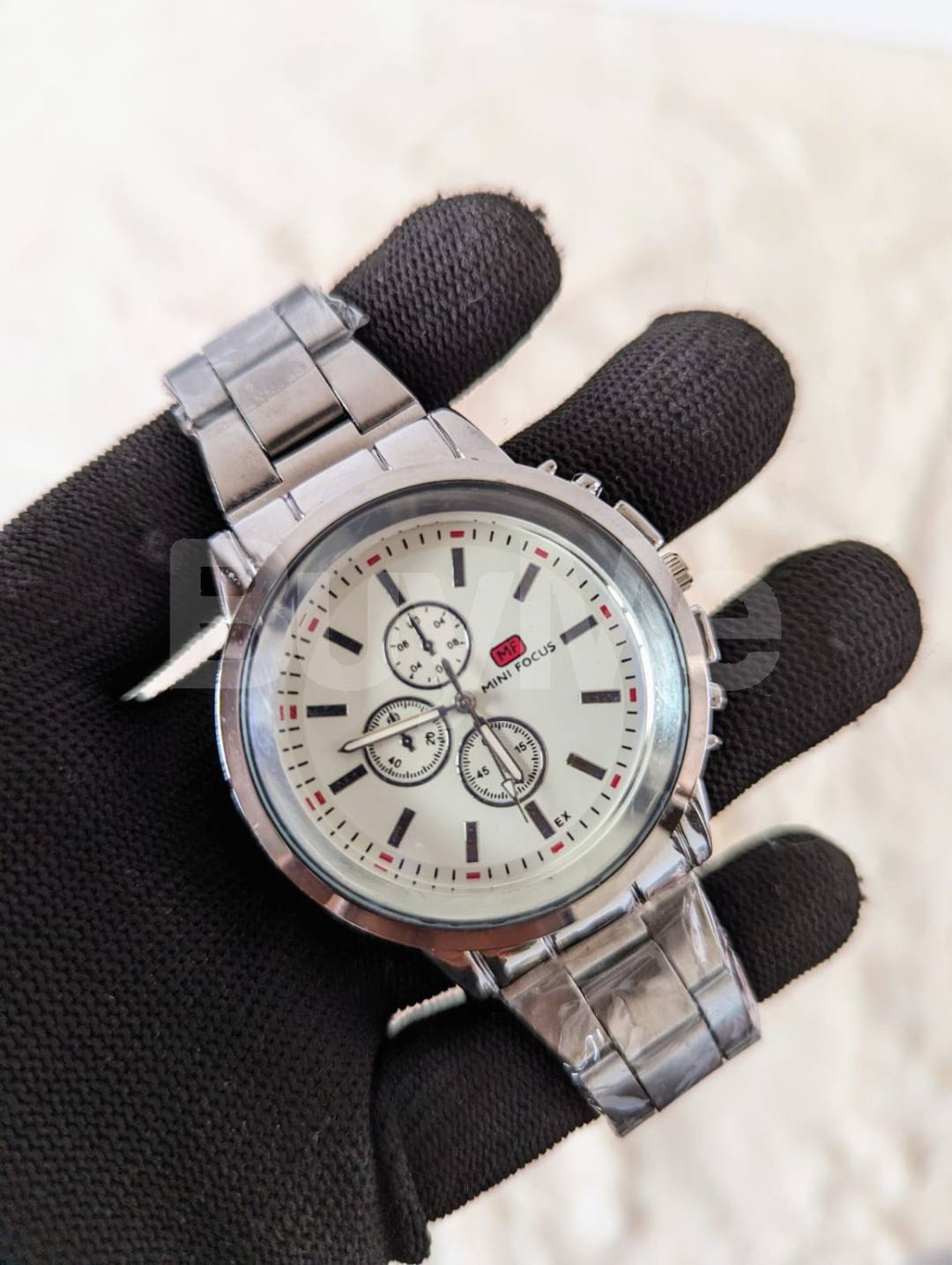 LUXURY SILVER COLOUR WATCH