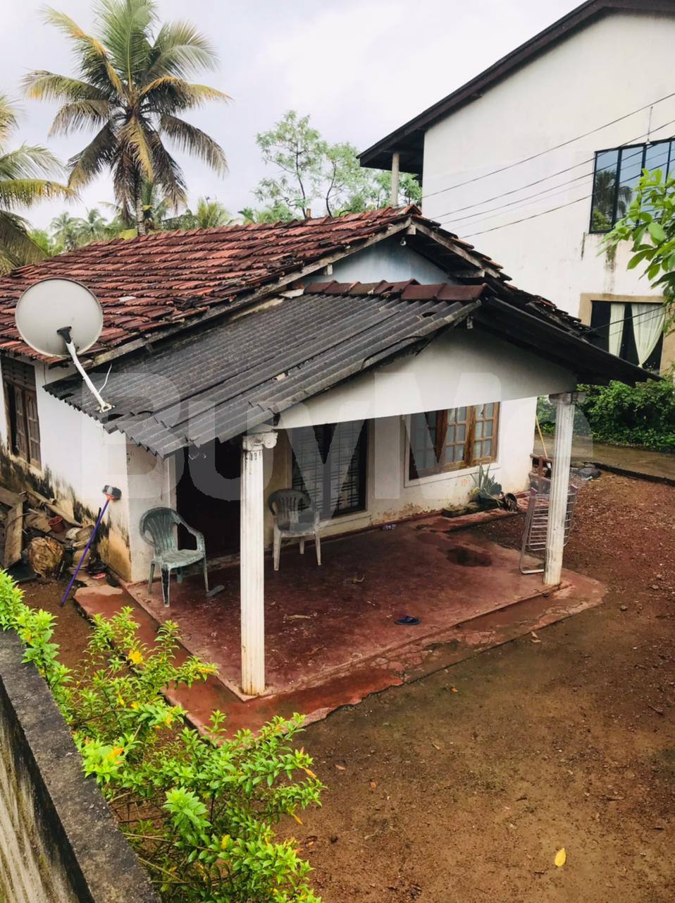 LAND FOR SALE WITH HOUSE IN KADAWATHA