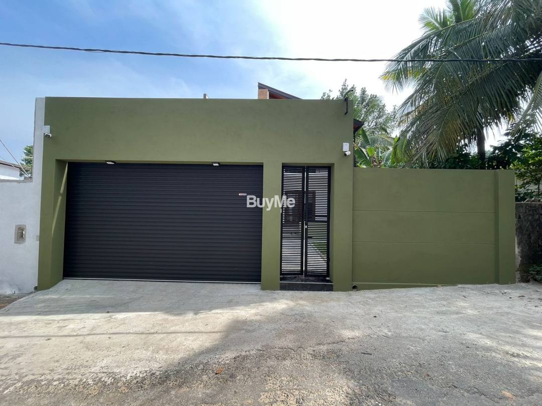 BRAND NEW LUXURY HOUSE FOR SALE IN THALAPATHPITIYA, NUGEGODA
