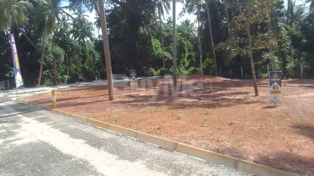 LAND FOR SALE IN SEEDUWA - GOLDEN GATE BY SAVI LANDS