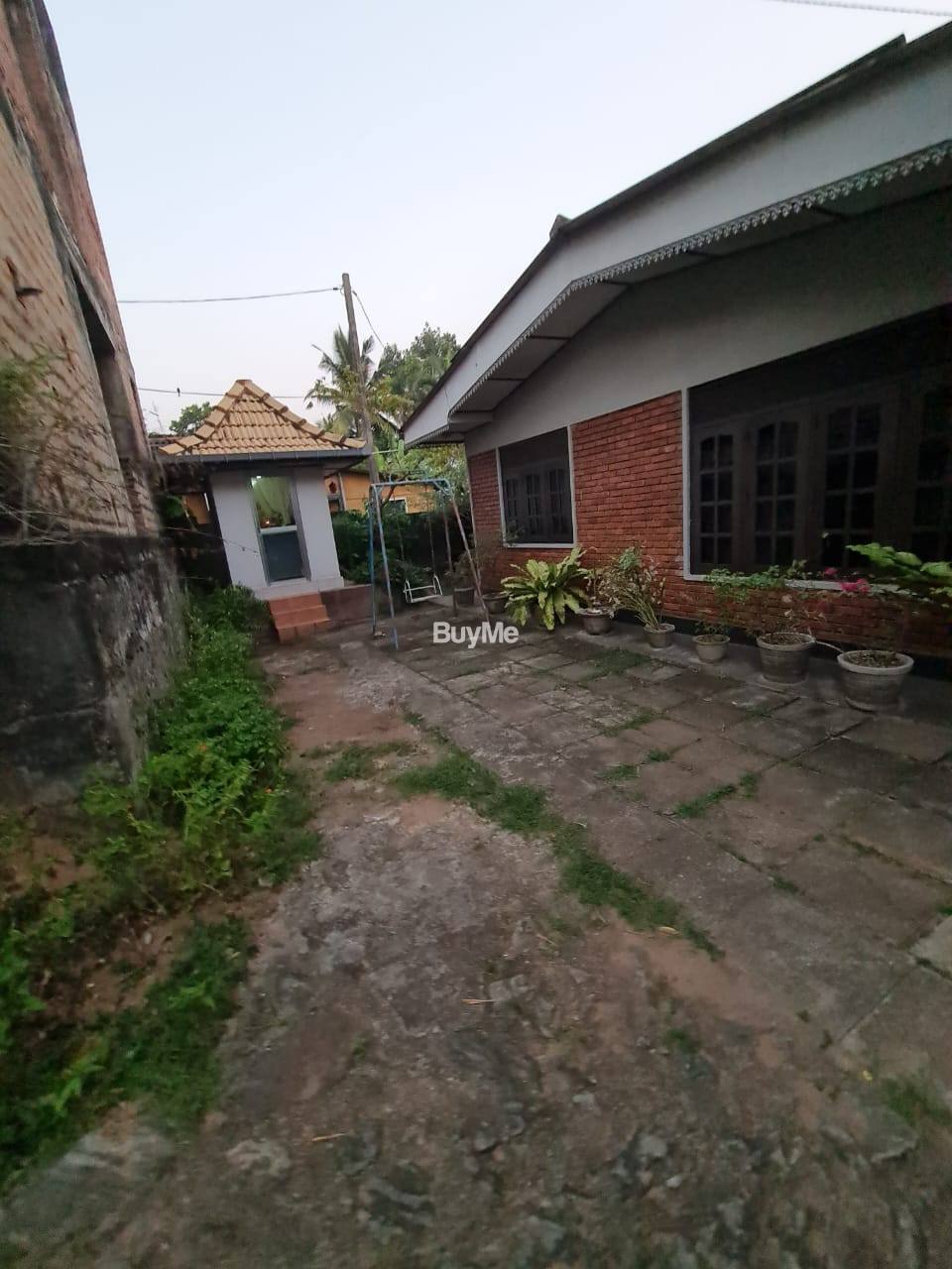 HOUSES FOR SALE IN MAHARAGAMA