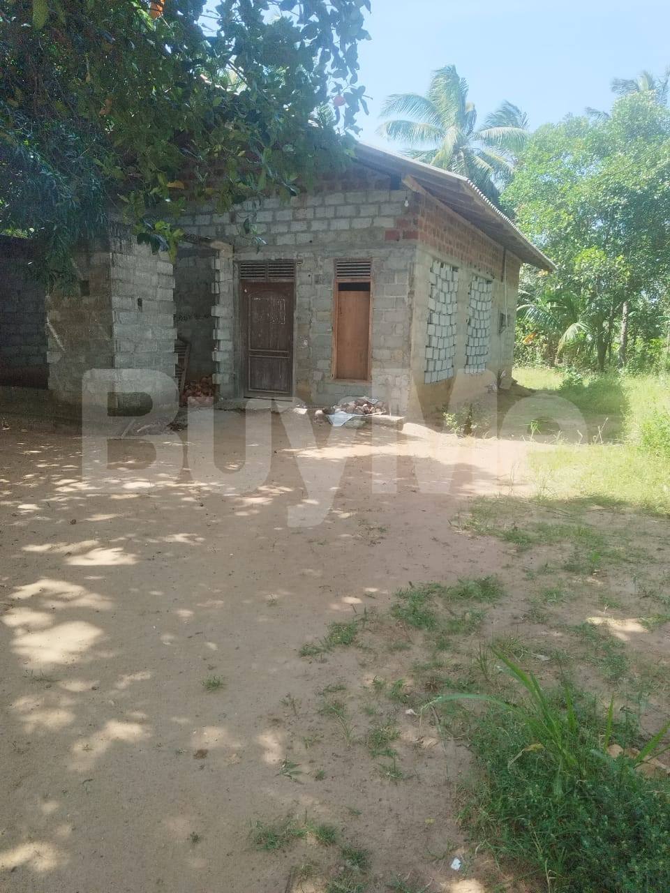 LAND FOR SALE WITH HOUSE IN TANAMALWILA