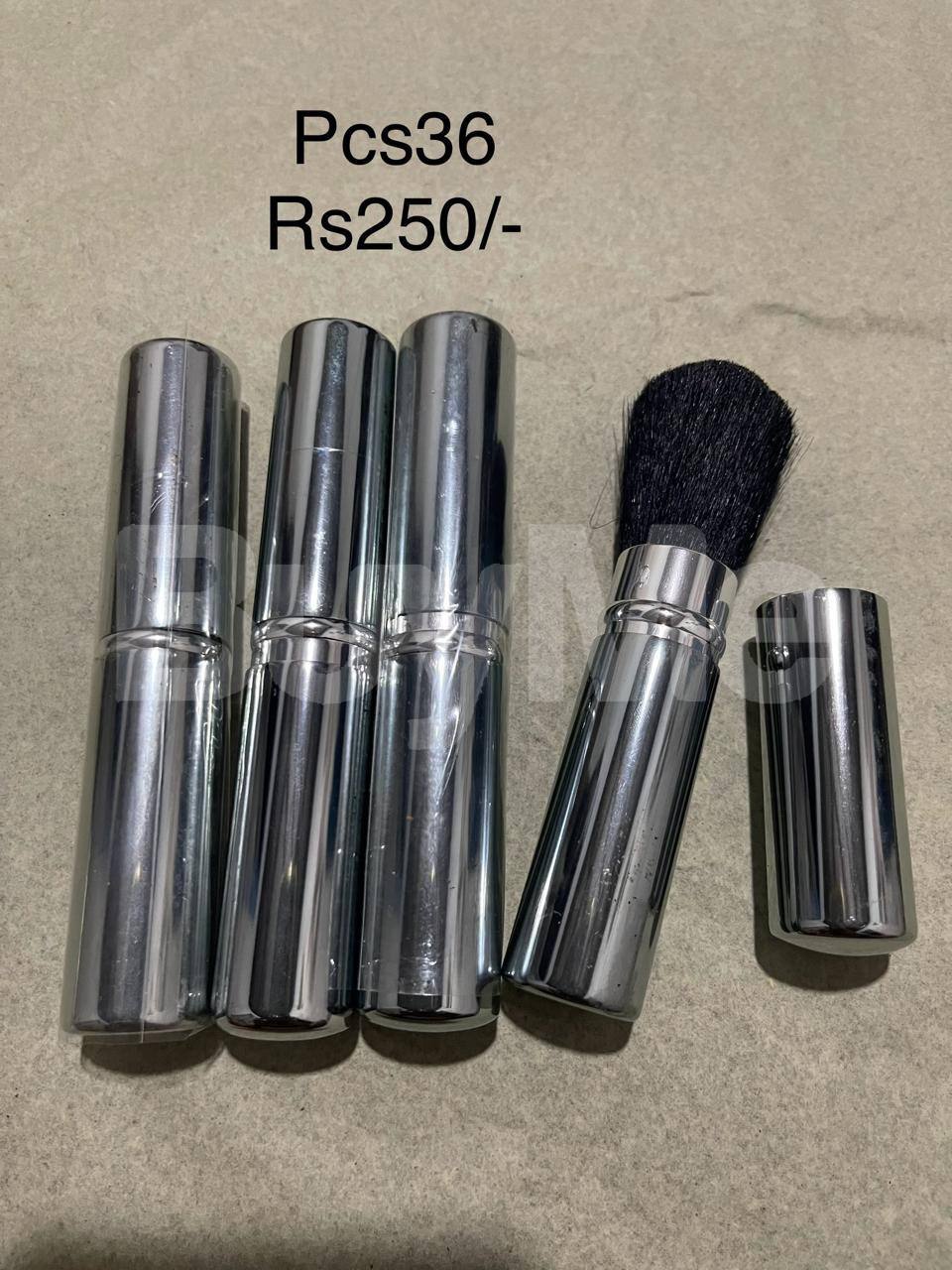 MAKEUP BRUSHES - FOR BLUSHES