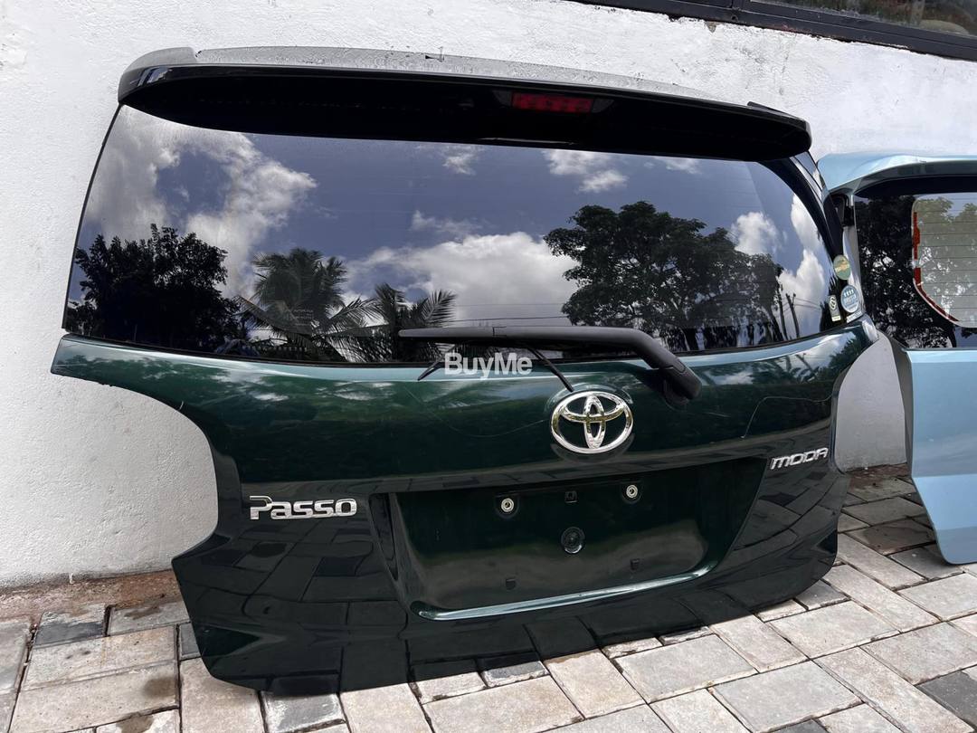 COMPLETE DICKY DOOR - TOYOTA PASSO M700