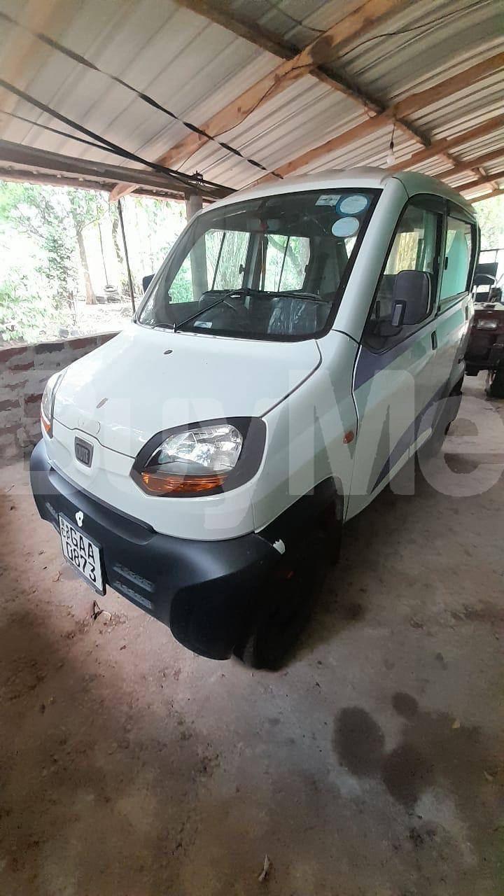 BAJAJ QUTE 2019