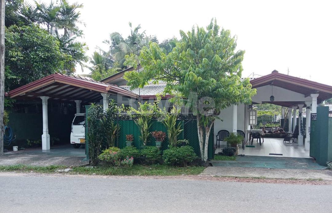HOUSE FOR SALE IN HABARAKADA SRI SEELALANKARA MAWATHA