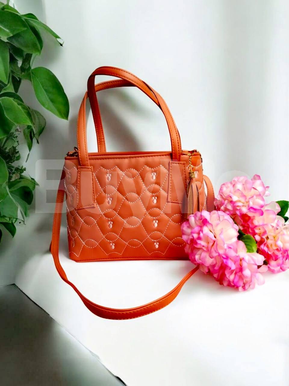 WOMEN'S HANDBAG DESIGN