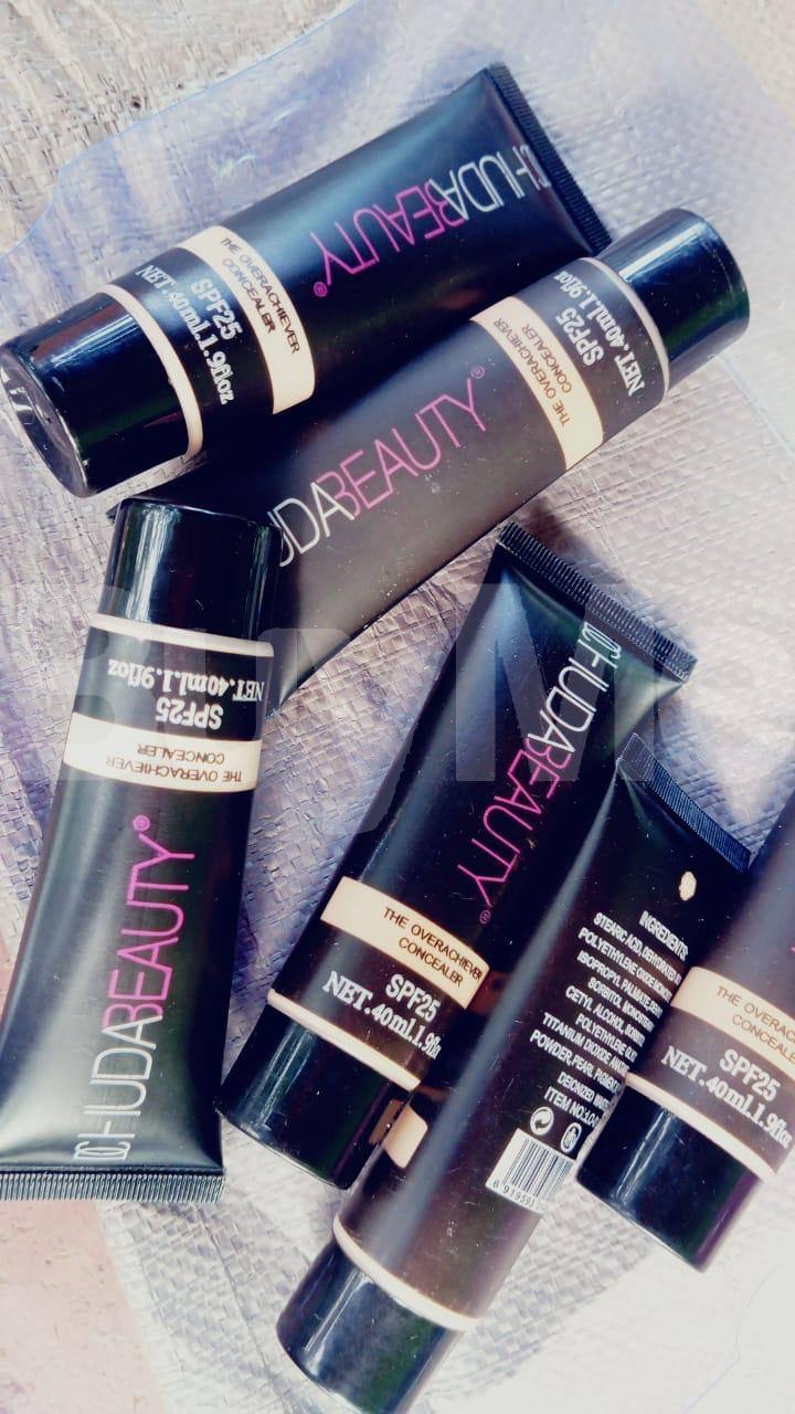 HUDA BEAUTY THE OVERACHIEVER CONCEALER