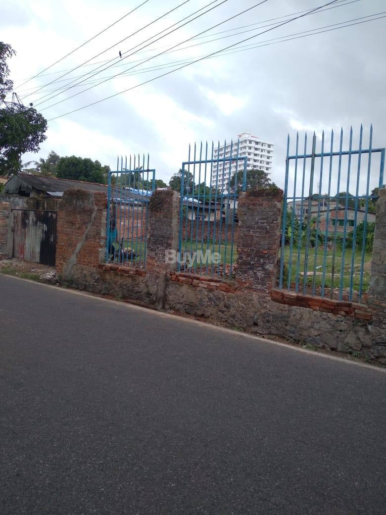 Bare Land for sale in Dehiwala