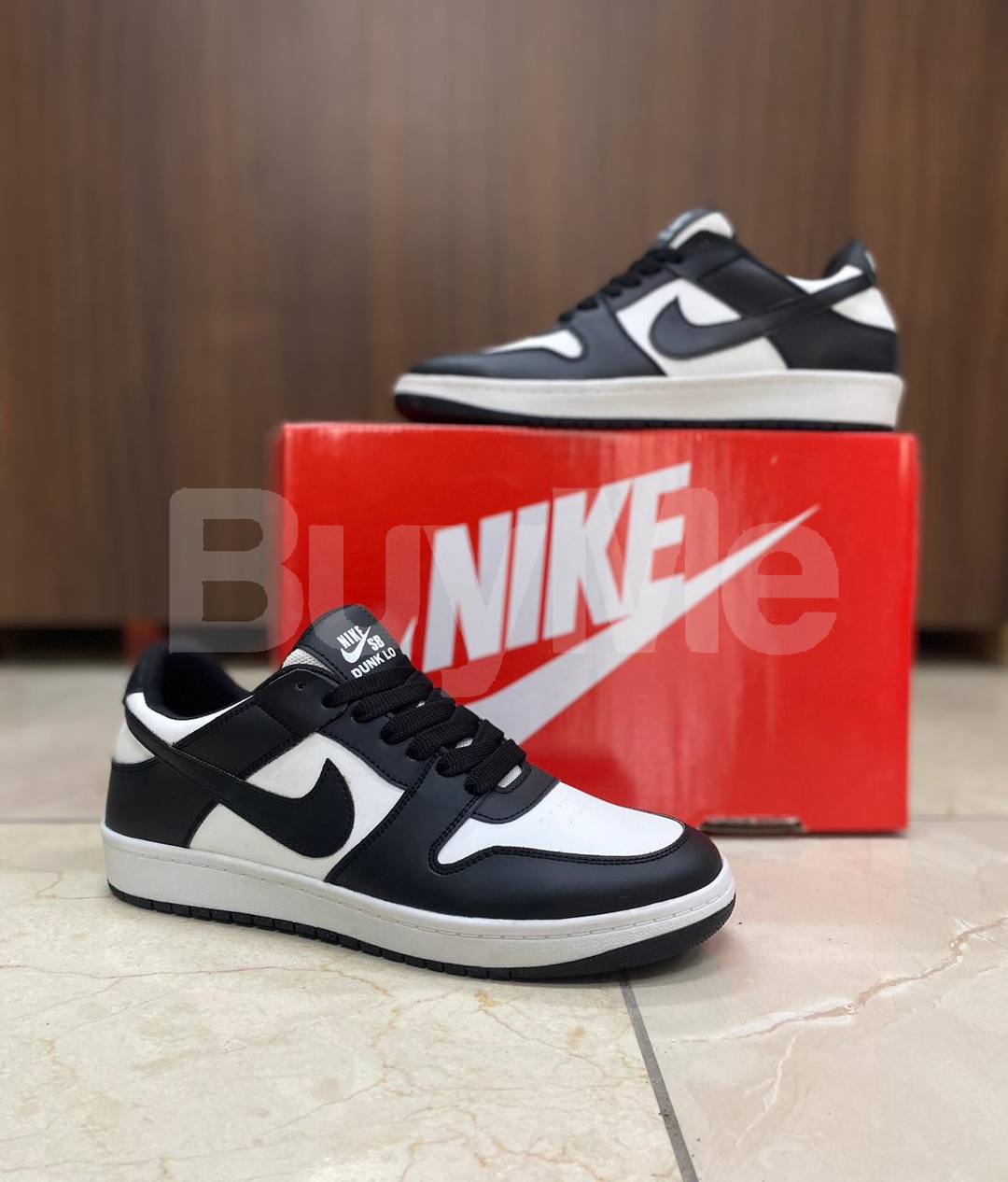 NIKE SHOES 70B - BLACK AND WHITE