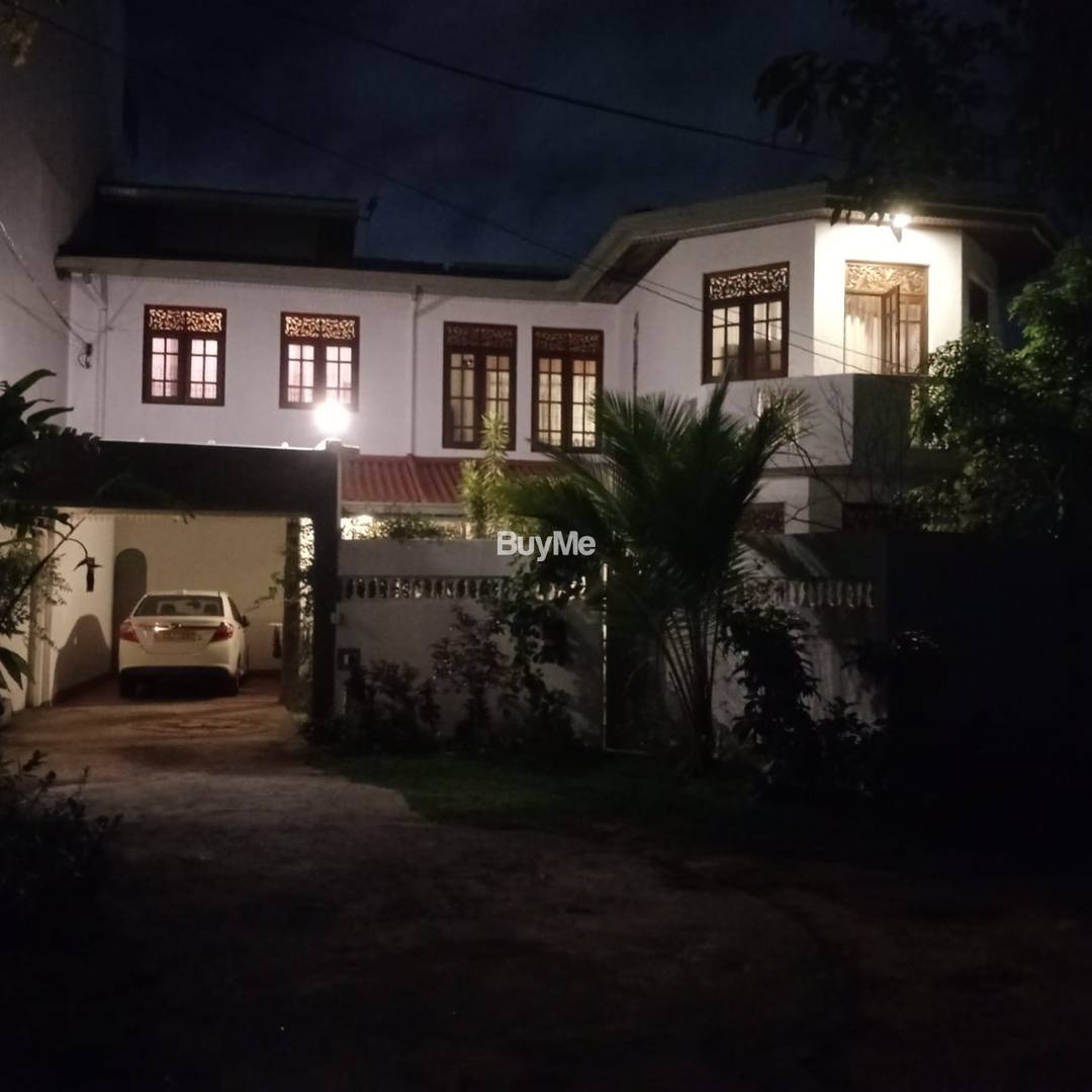 HOUSE FOR SALE IN COLOMBO 05