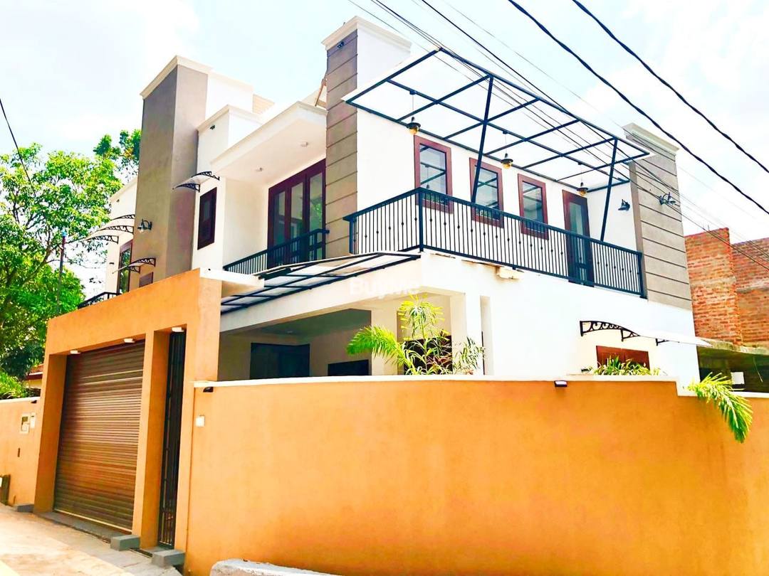 BRAND NEW LUXURY HOUSE FOR SALE IN ATHURUGIRIYA MILLENIUM CITY