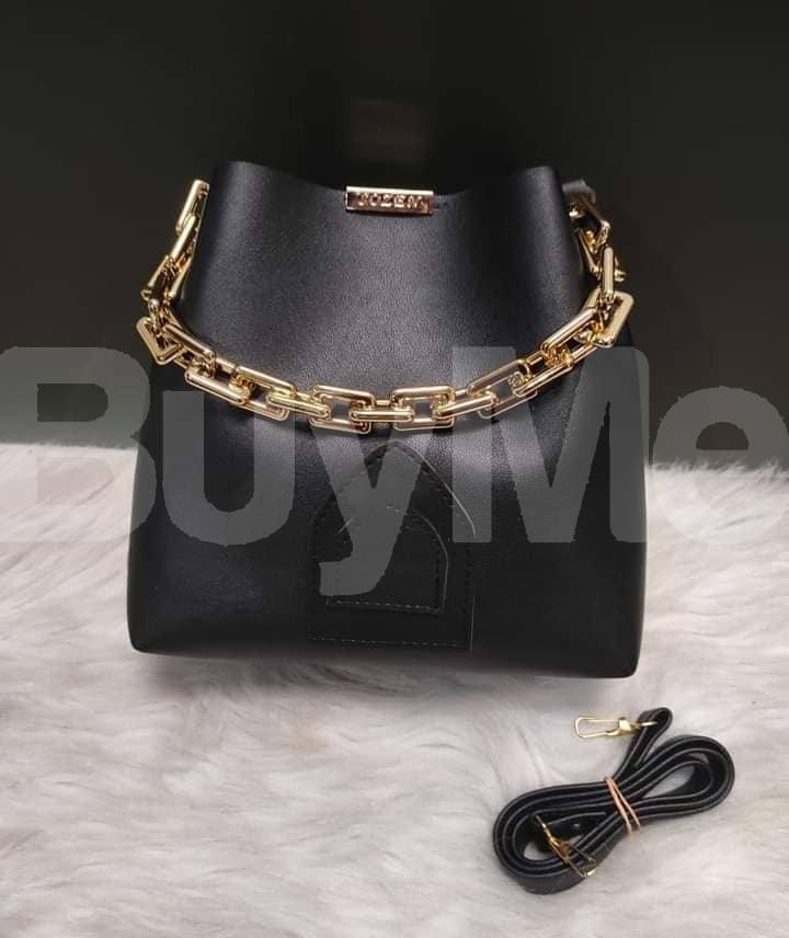 LADIES BLACK HANDBAG