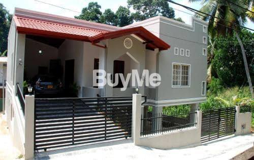 Luxury house available for sale in kandy , peradeniya