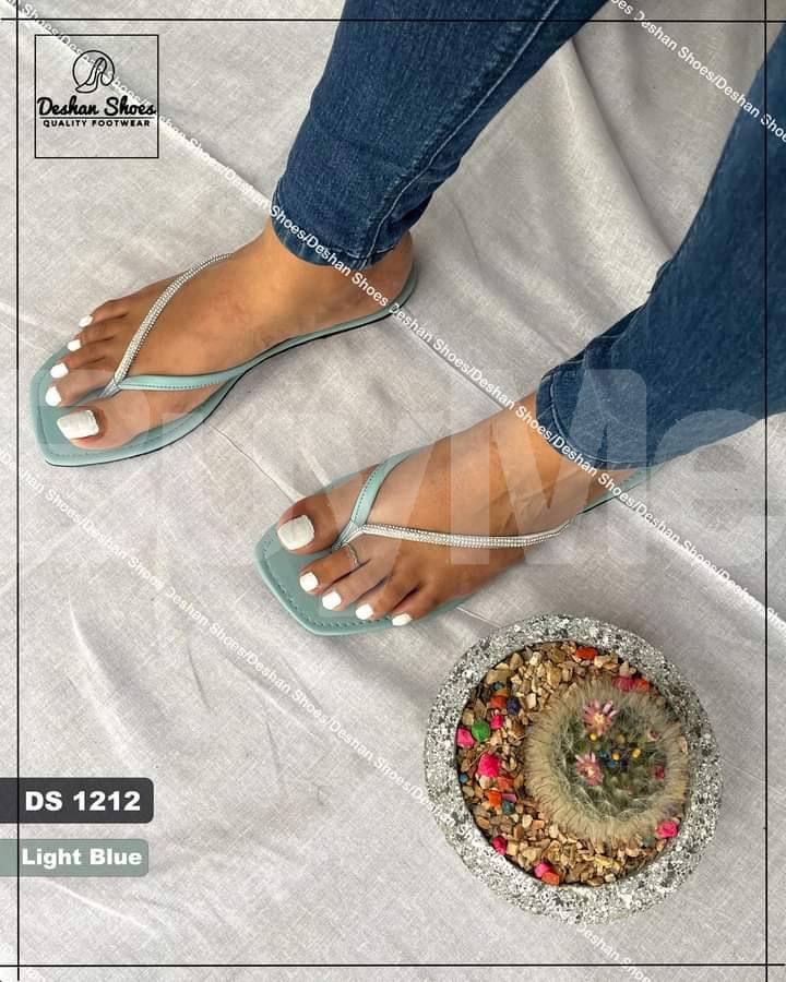 LADIES SLIPPERS