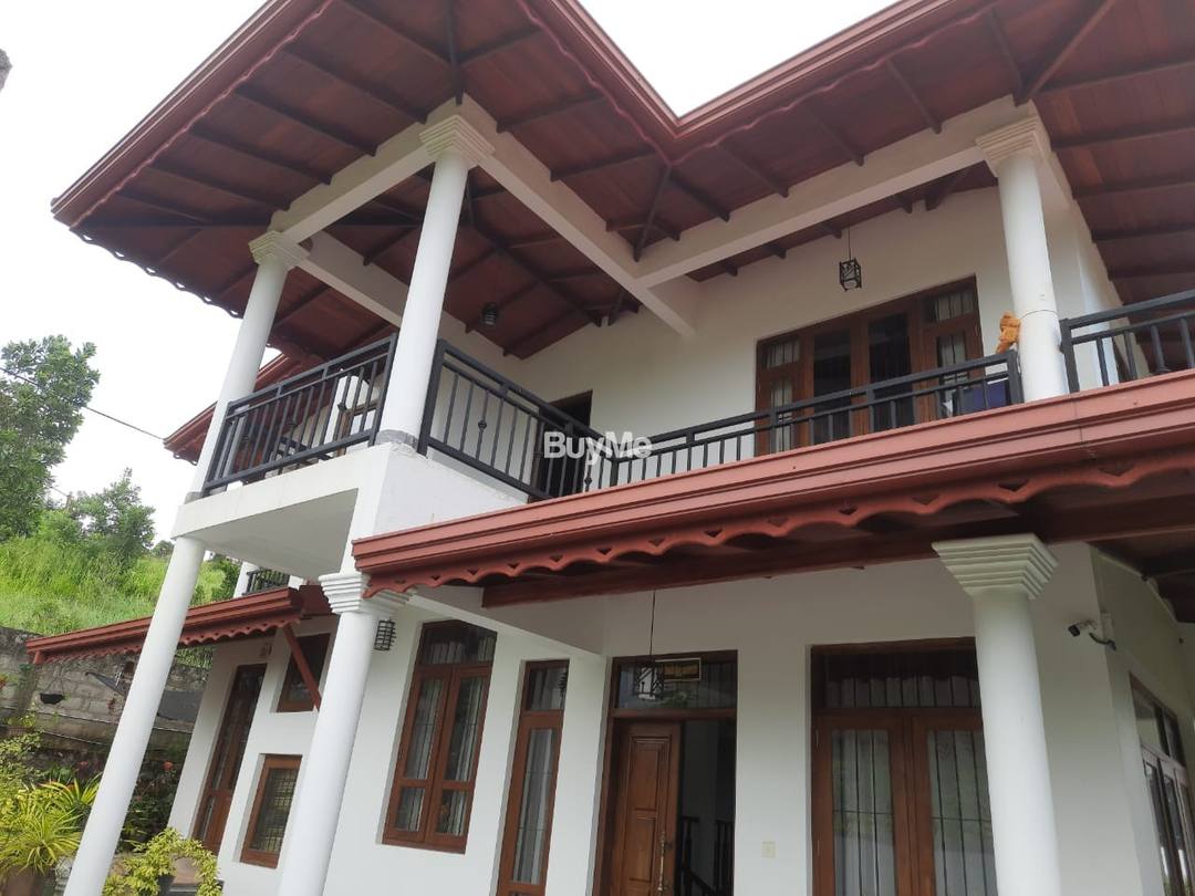 LUXURY HOUSE AVAILABLE FOR SALE IN KANDY, PERADENIYA