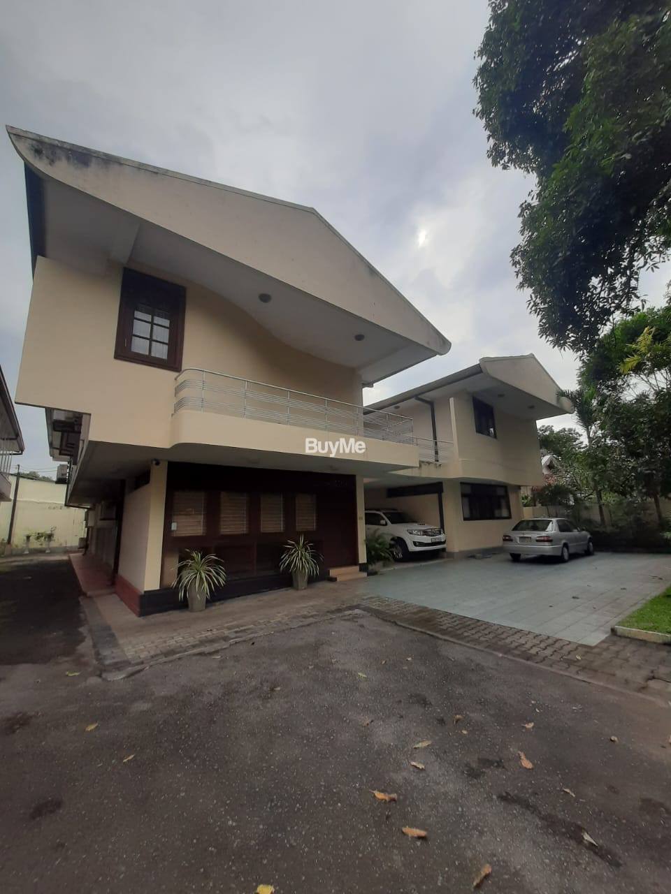 LUXURY HOUSE FOR RENT IN DEHIWALA
