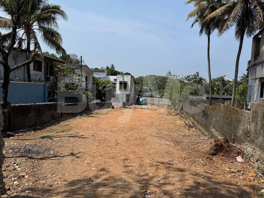 LAND FOR SALE IN WELLAMPITIYA