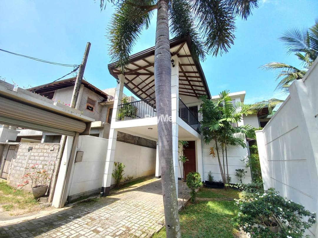 TWO-STORY HOUSE FOR SALE IN RATMALANA