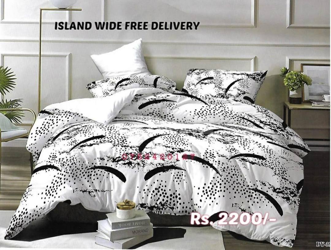 BLACK AND WHITE 5D BEDSHEET