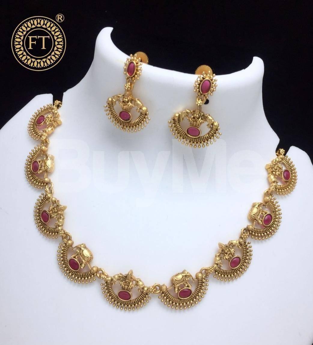 SIMPLE WEDDING WEAR NECKLACE SET