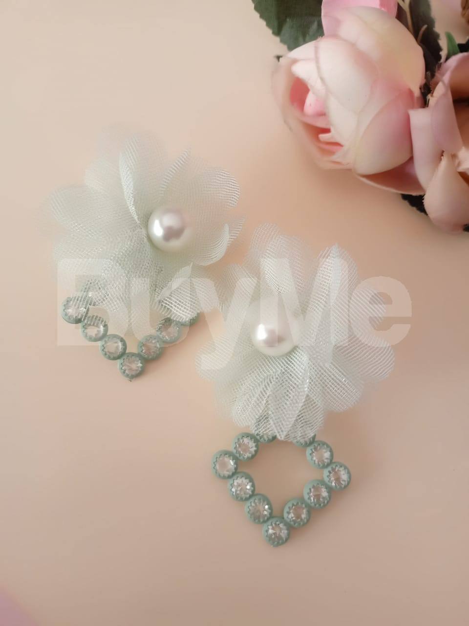 SIMPLE EARRING