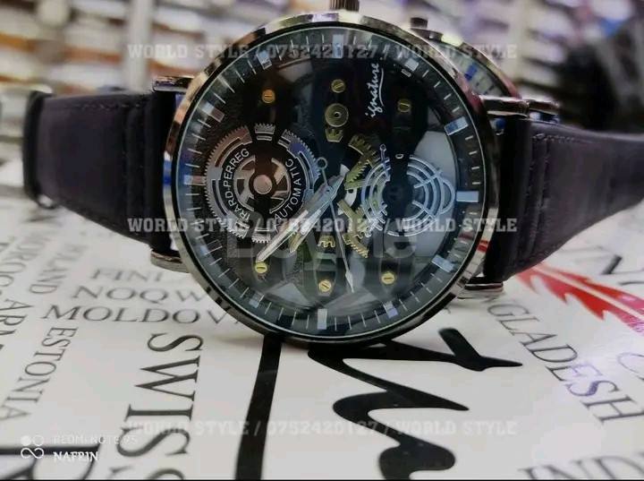 GENTS BELT WATCH