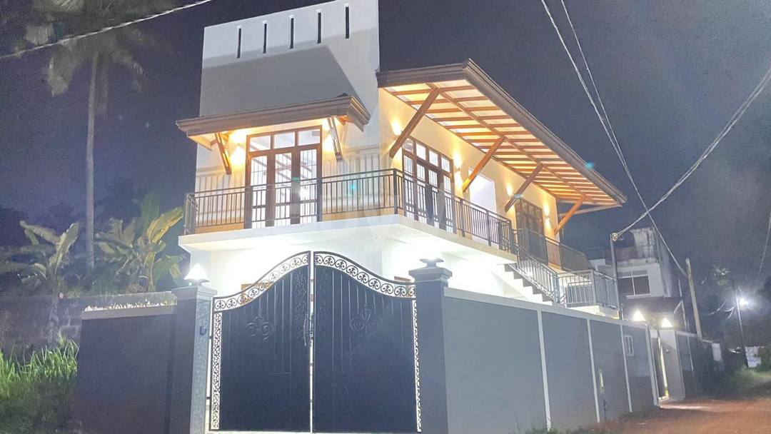 TWO- STORY HOUSE WITH ATTACHED ONE-STORY HOUSE FOR SALE IN RAGAMA