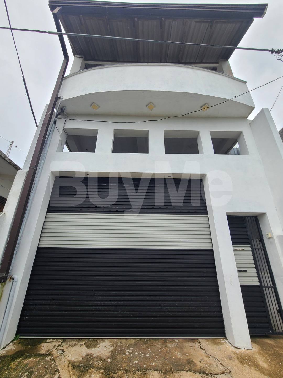 2 FLOOR HOUSE