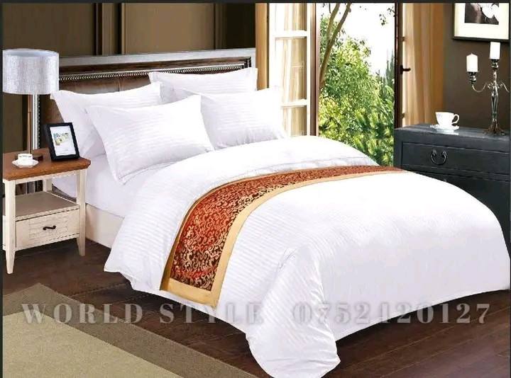 BEDSHEETS DESIGN WITH TWO PILLOWS