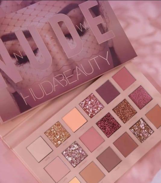 HUDABEAUTY EYESHADOW PALATE