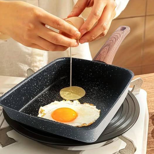 JAPANESE THAMAGOYAKI OMLET PAN