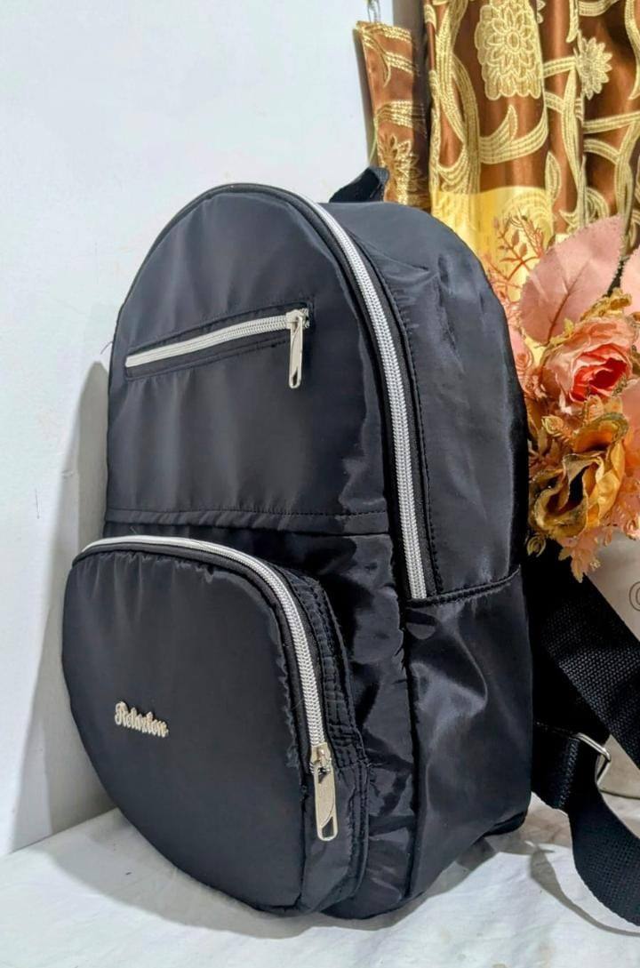 CLASS BAGS