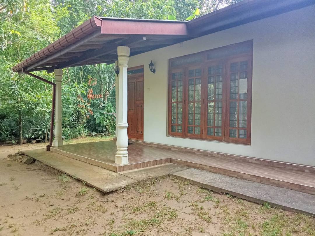 LAND WITH HOUSE FOR SALE IN KANDY