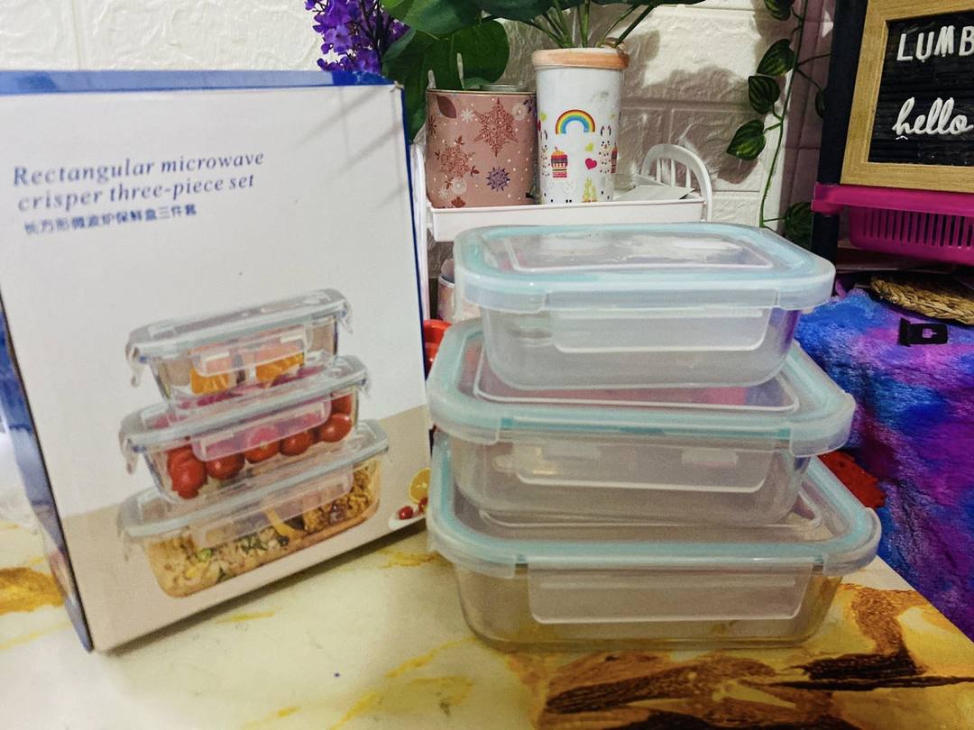 GLASS CONTAINERS SET