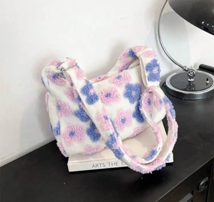 TRENDY FLOWER DESIGN LADIES HANDBAG