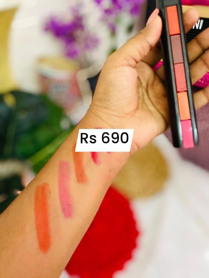 LIPSTICK PEN