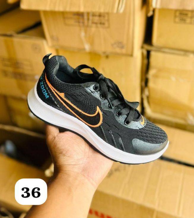 SHOE SPORT