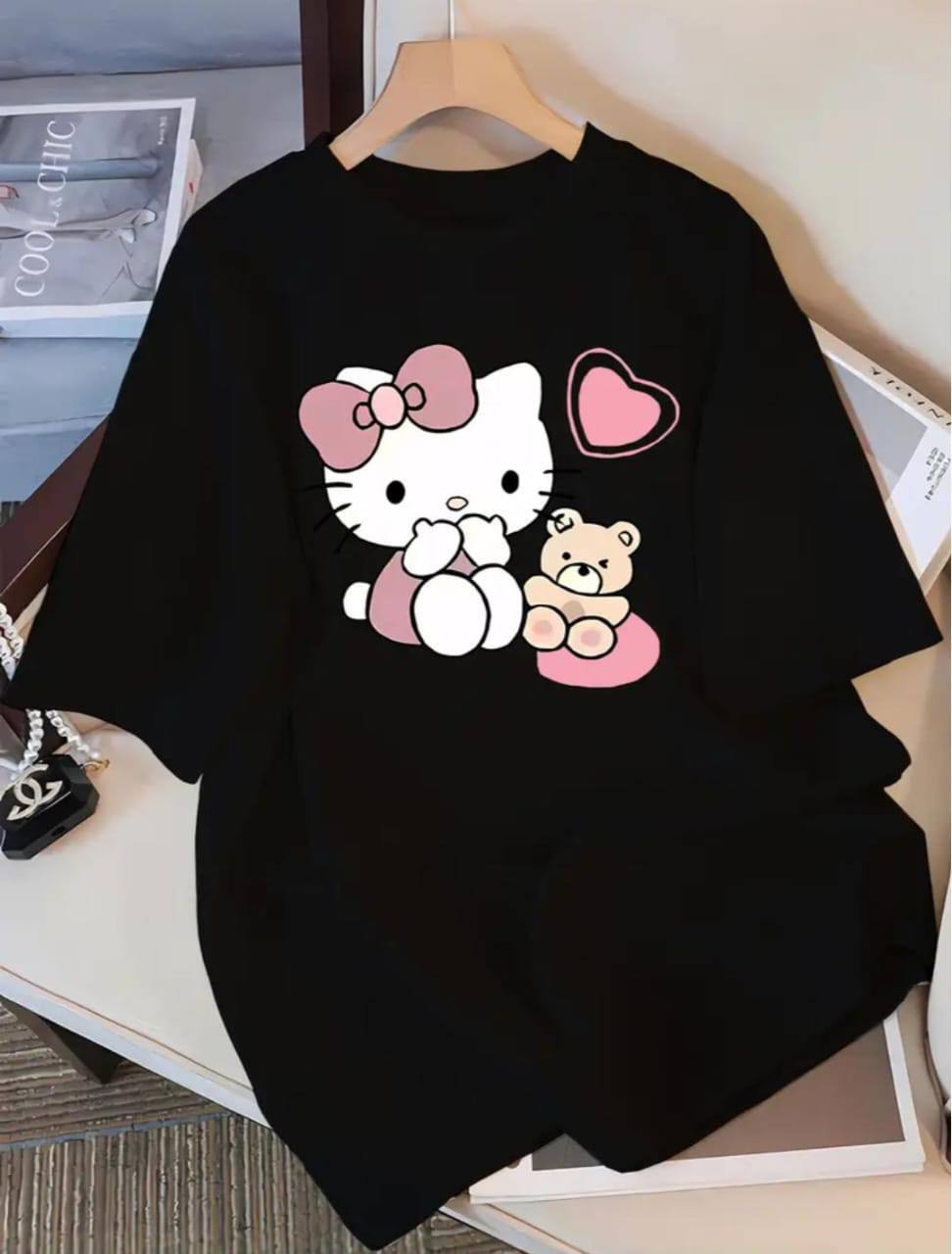 CASUAL 'HELLO KITTY' PRINTED TEE - BLACK