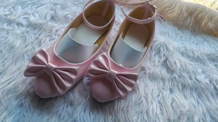 PINK SHOE