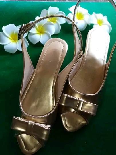 LADIES FLAT SLIPPERS